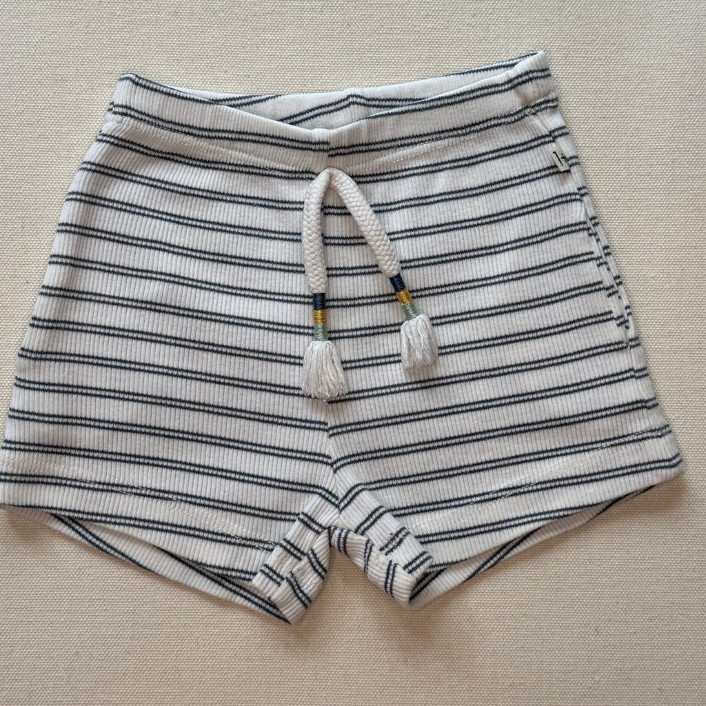Short 1+ in the family 6 mois